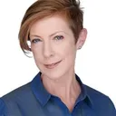 Business Portrait of Ellen Taylor by Richard Waine Photography